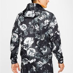 Nike mens Therma-fit pullover hoodie (size large)